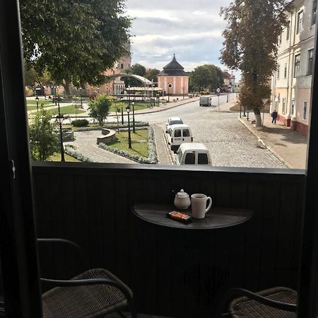 カームヤネツィ・ポジーリシクィイБажане Місцеアパートメント エクステリア 写真